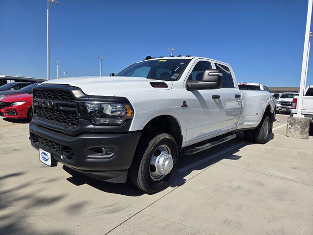 2023 RAM 3500 Tradesman Crew Cab 4x4 8 Box