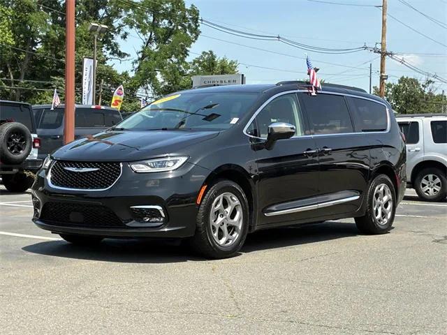 2022 Chrysler Pacifica Limited AWD