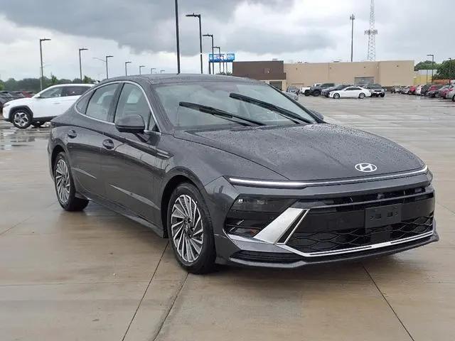 2025 Hyundai Sonata Hybrid Limited for sale in Springfield, IL
