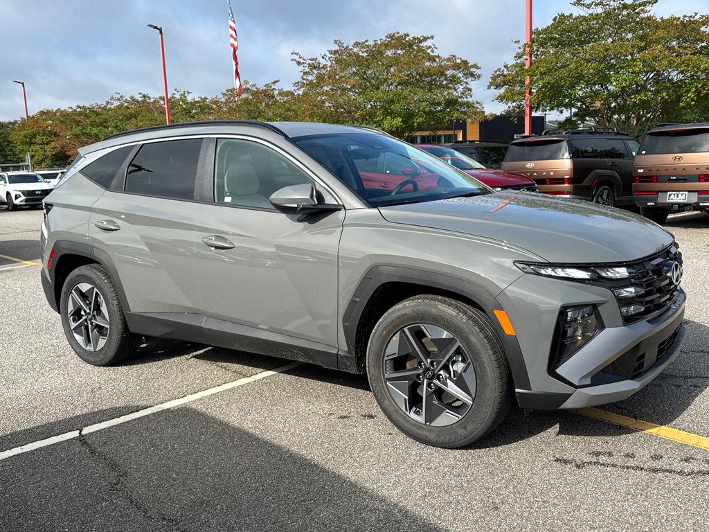 2025 Hyundai Tucson SEL photo 3