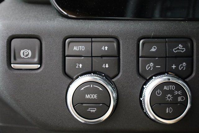 2025 GMC Sierra 2500HD 4WD Crew Cab Standard Bed SLT