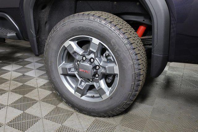 2025 GMC Sierra 2500HD 4WD Crew Cab Standard Bed SLT
