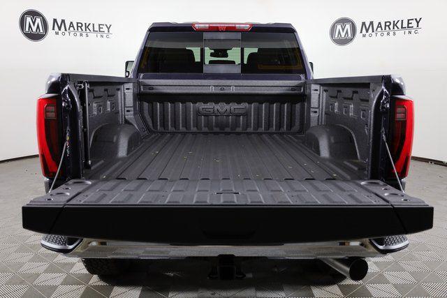 2025 GMC Sierra 2500HD 4WD Crew Cab Standard Bed SLT