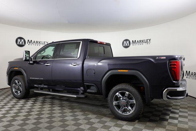 2025 GMC Sierra 2500HD 4WD Crew Cab Standard Bed SLT