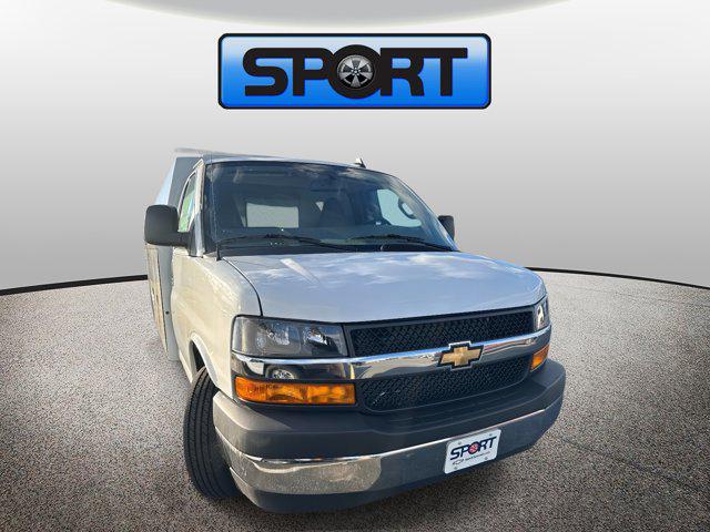 2025 Chevrolet Express Cutaway Work Van