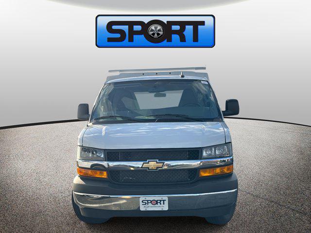 2025 Chevrolet Express Cutaway Work Van
