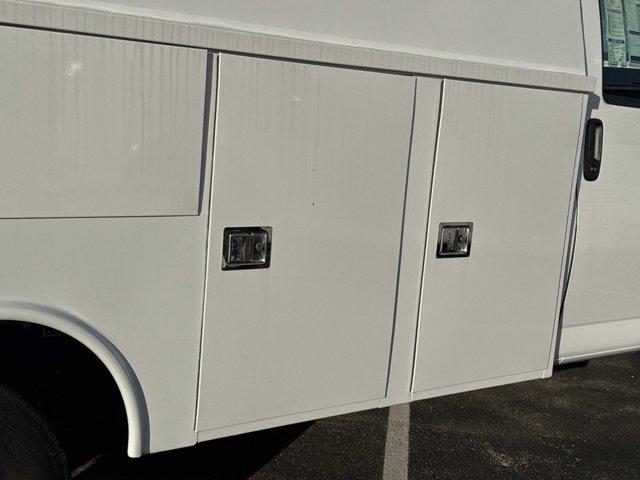 2025 Chevrolet Express Cutaway Work Van