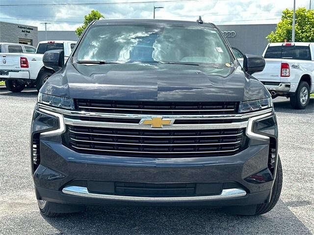 2023 Chevrolet Suburban 2WD LT