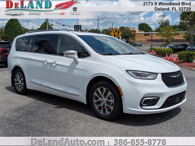 2024 Chrysler Pacifica Hybrid Pinnacle