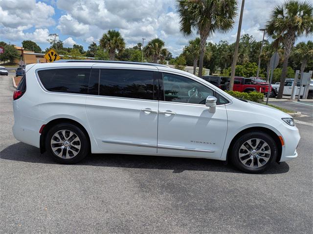 2024 Chrysler Pacifica Hybrid Pinnacle