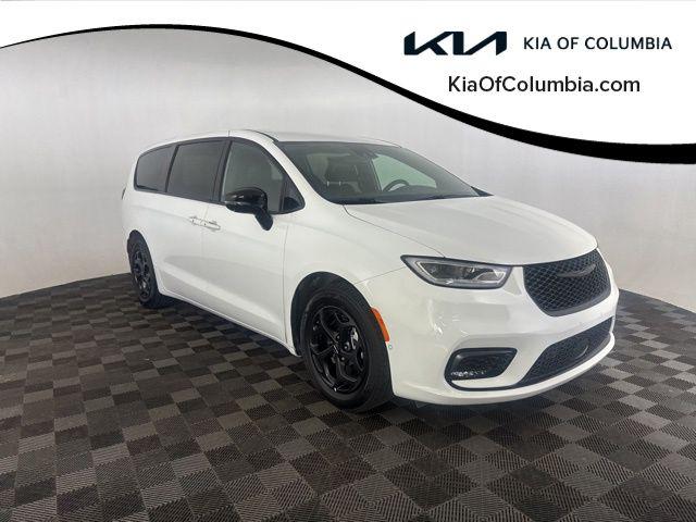 2024 Chrysler Pacifica Hybrid S Appearance Pkg