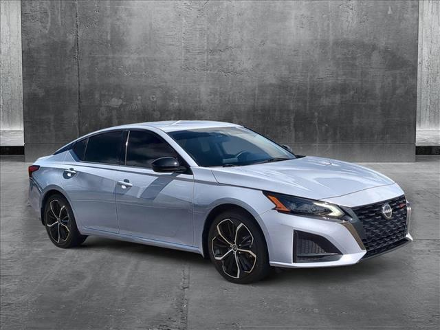2023 Nissan Altima SR FWD