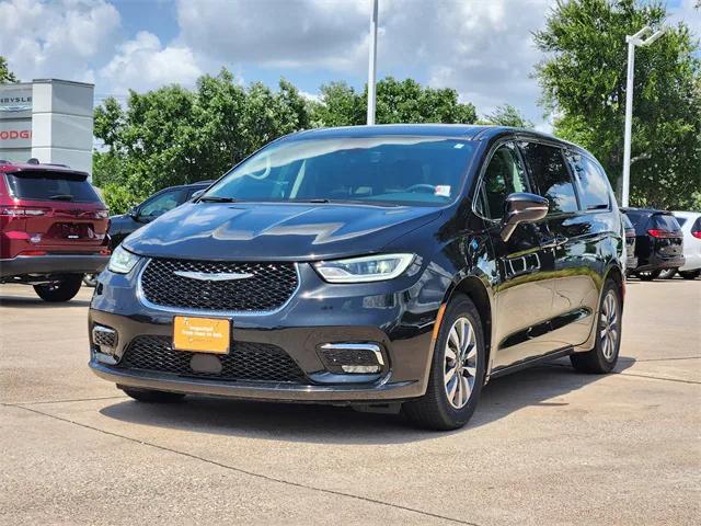 2022 Chrysler Pacifica Hybrid Touring L