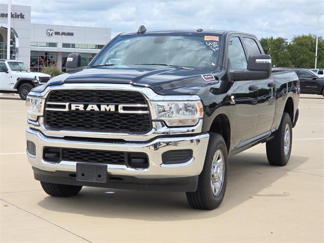 2024 RAM 3500 Tradesman Crew Cab 4x4 64 Box