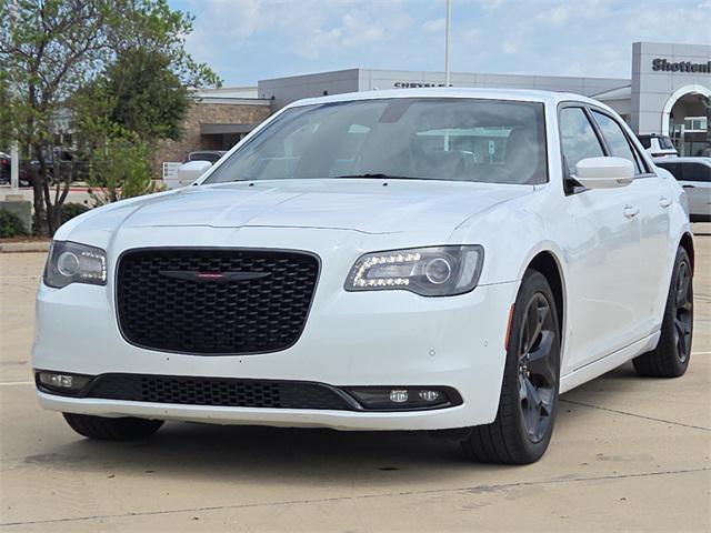 2022 Chrysler 300 S