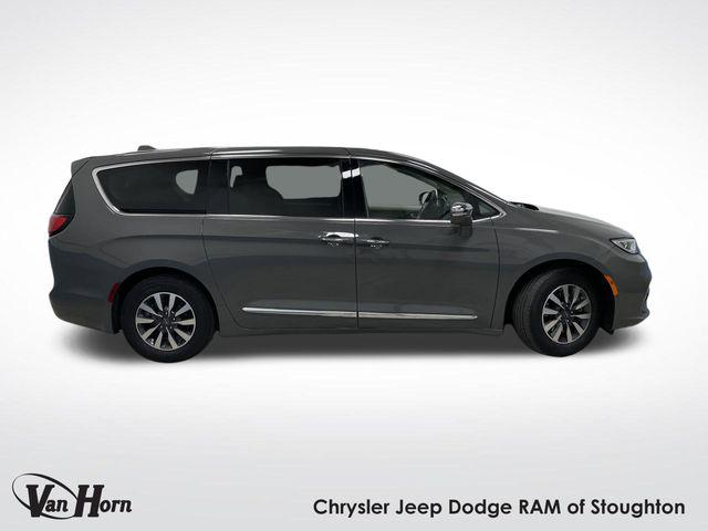 2022 Chrysler Pacifica Hybrid Limited