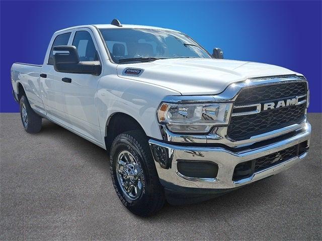 2023 RAM 2500 Tradesman Crew Cab 4x4 8 Box