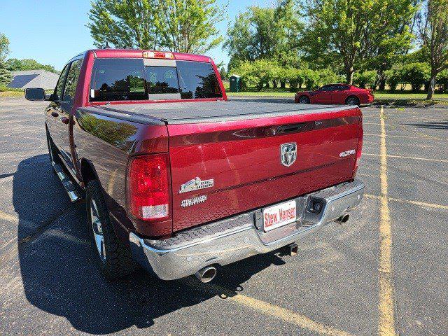 2017 RAM 1500 Big Horn Crew Cab 4x4 57 Box