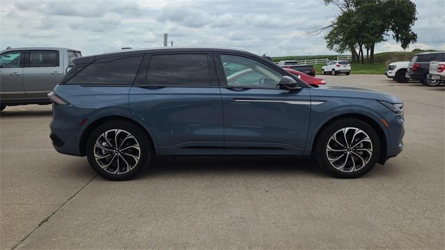 2025 Lincoln Nautilus Reserve