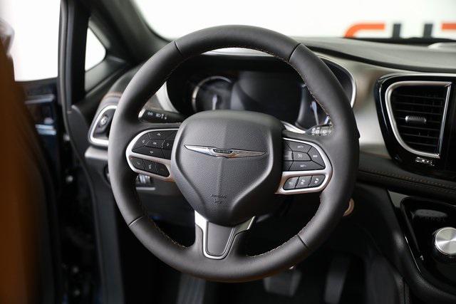2025 Chrysler Pacifica Hybrid PACIFICA PLUG-IN HYBRID PINNACLE