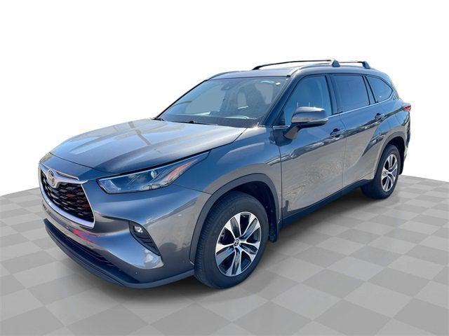 2022 Toyota Highlander XLE 2022 Toyota Highlander XLE