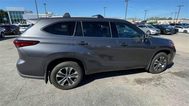 2022 Toyota Highlander XLE 2022 Toyota Highlander XLE