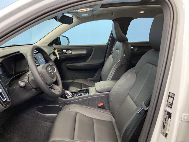 2026 Volvo XC40 B5 Ultra