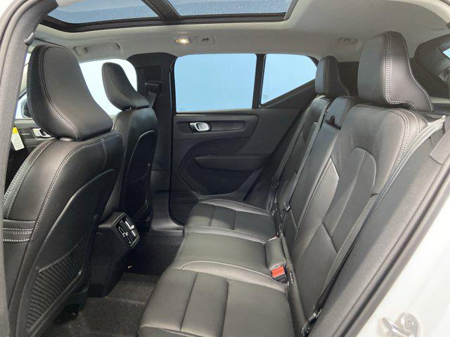 2026 Volvo XC40 B5 Ultra