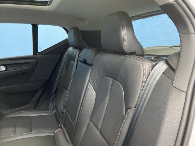 2026 Volvo XC40 B5 Ultra