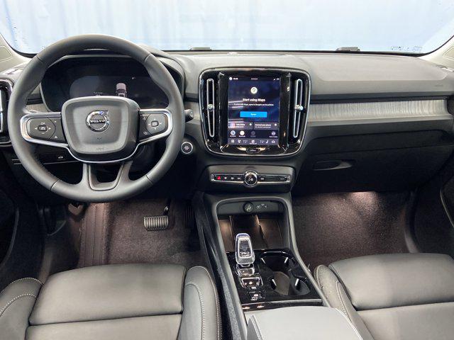 2026 Volvo XC40 B5 Ultra