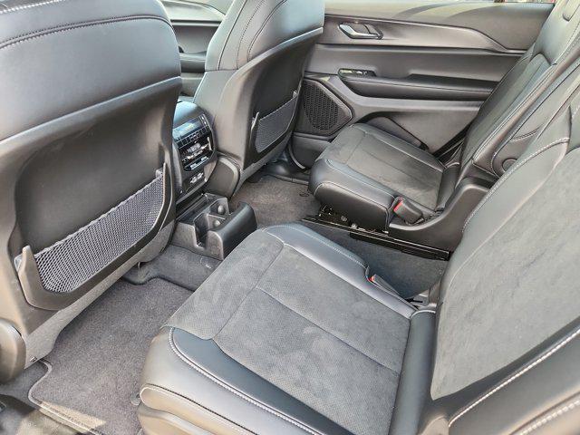 2025 Jeep Grand Cherokee L Altitude X 4x4