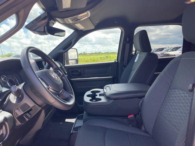 2025 Ram 2500 Tradesman Crew Cab 4x4 6'4" Box