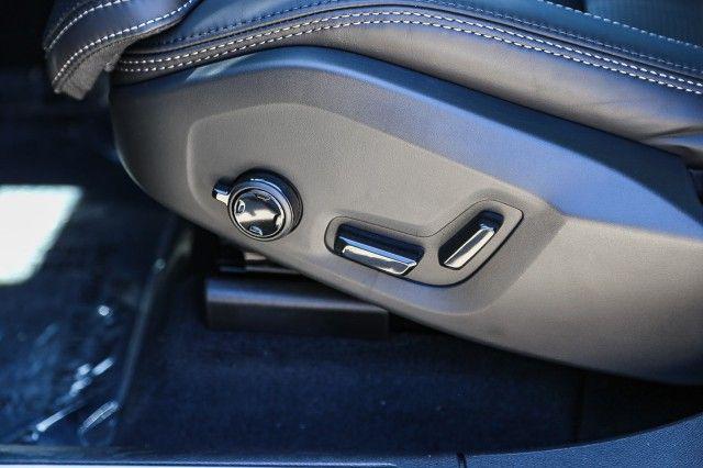 2025 Volvo XC60 Plug-In Hybrid T8 Ultra