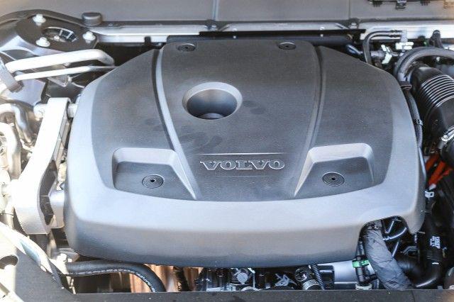 2025 Volvo XC60 Plug-In Hybrid T8 Ultra