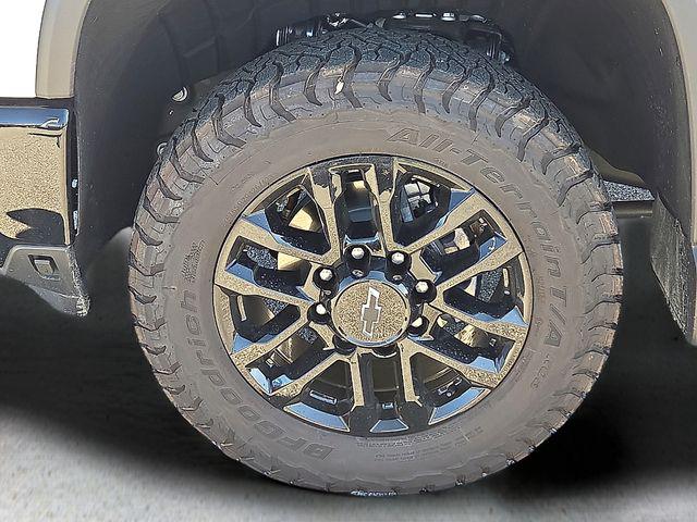 2025 Chevrolet Silverado 2500HD 4WD Crew Cab Standard Bed LT