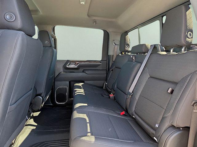 2025 Chevrolet Silverado 2500HD 4WD Crew Cab Standard Bed LT