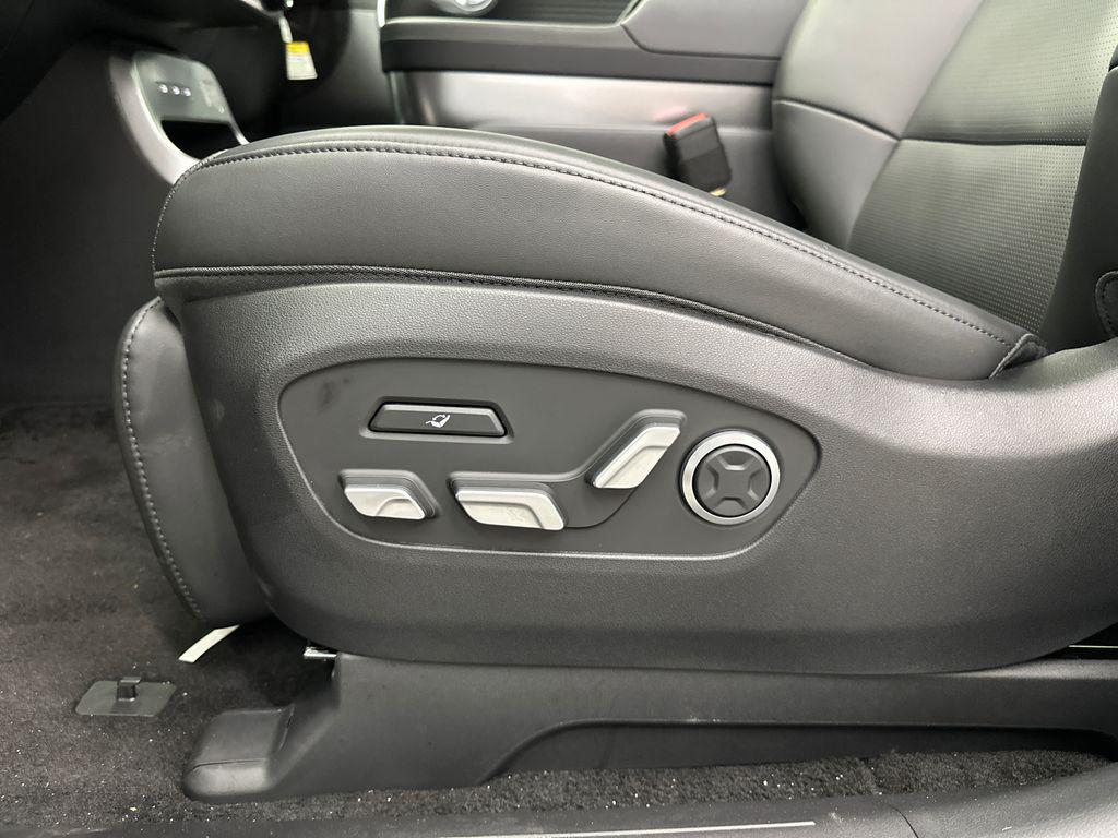 2026 Hyundai IONIQ 9 Performance Limited - Photo 10