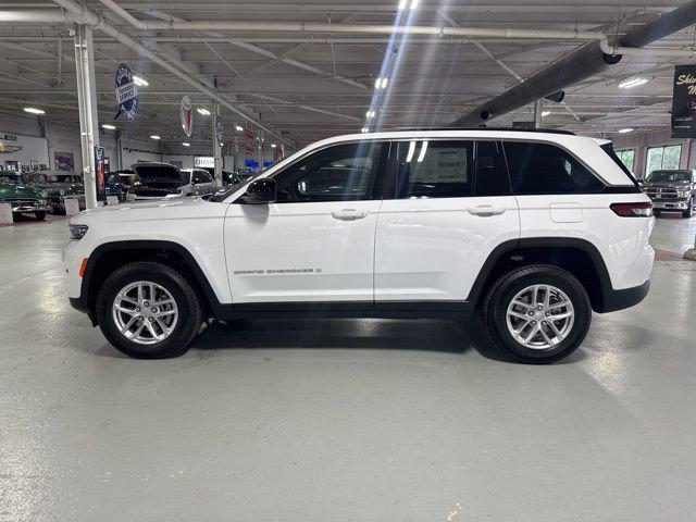 2025 Jeep Grand Cherokee GRAND CHEROKEE LAREDO X 4X4 2025 Jeep Grand Cherokee GRAND CHEROKEE LAREDO X 4X4