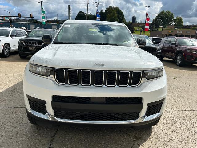 2025 Jeep Grand Cherokee GRAND CHEROKEE L LAREDO X 4X4