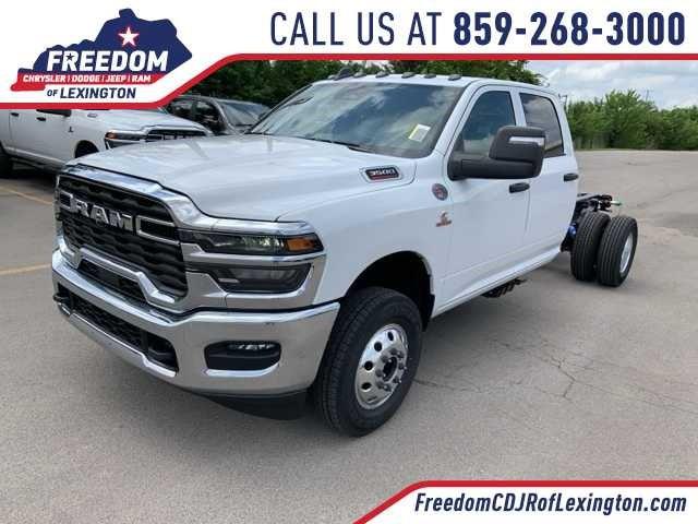 2025 RAM Ram 3500 Chassis Cab RAM 3500 TRADESMAN CREW CAB CHASSIS 4X4 60 CA