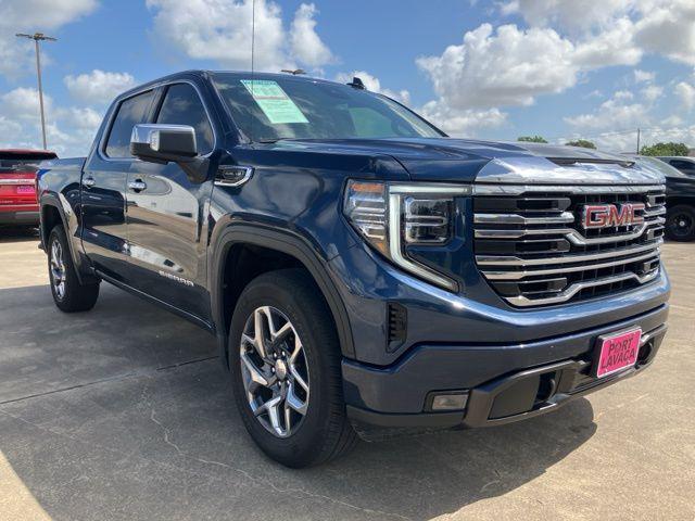 2022 GMC Sierra 1500 4WD Crew Cab Short Box SLT