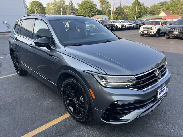 2022 Volkswagen Tiguan 2.0T SE R-Line Black