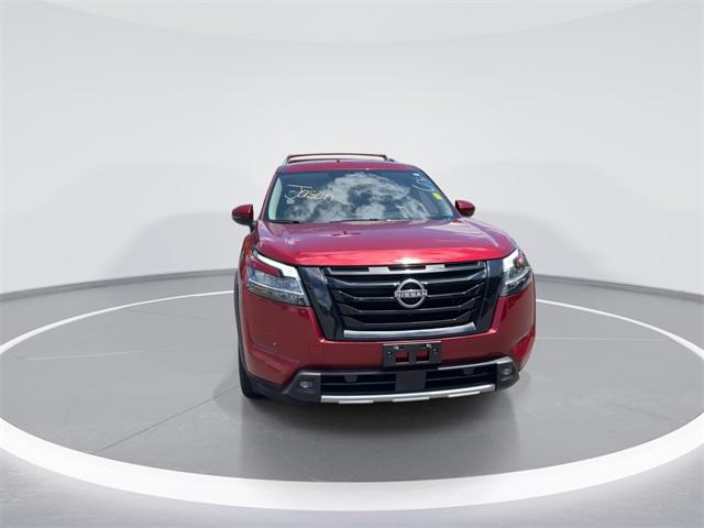 2022 Nissan Pathfinder SL 4WD