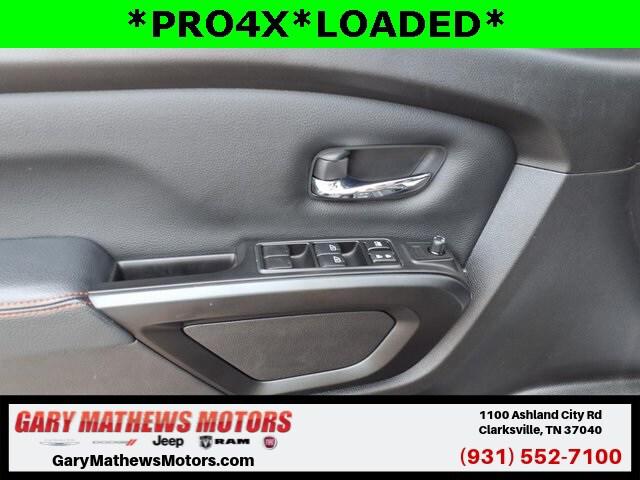 2024 Nissan TITAN Crew Cab PRO-4X 4x4