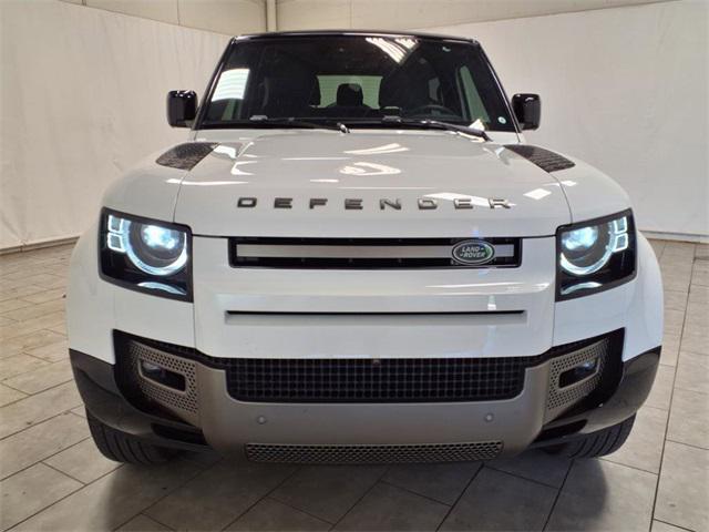 2024 Land Rover Defender 90 P400 X-Dynamic SE 2024 Land Rover Defender 90 P400 X-Dynamic SE