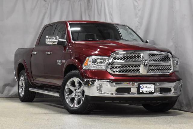 2017 RAM 1500 Laramie Crew Cab 4x4 57 Box