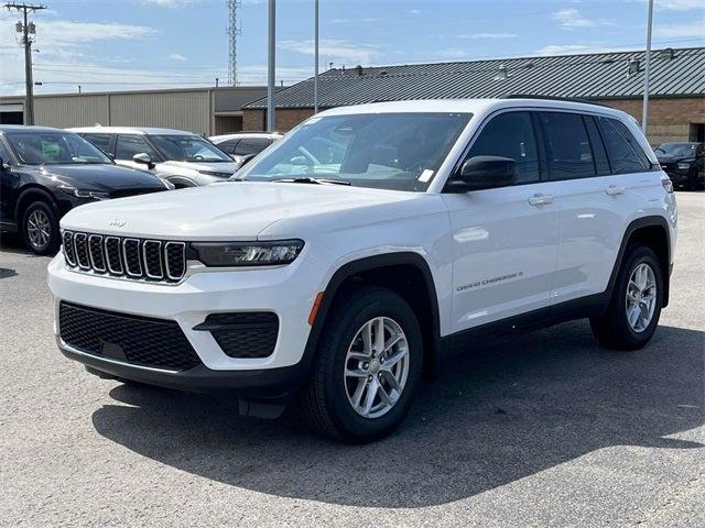 2025 Jeep Grand Cherokee GRAND CHEROKEE LAREDO X 4X4