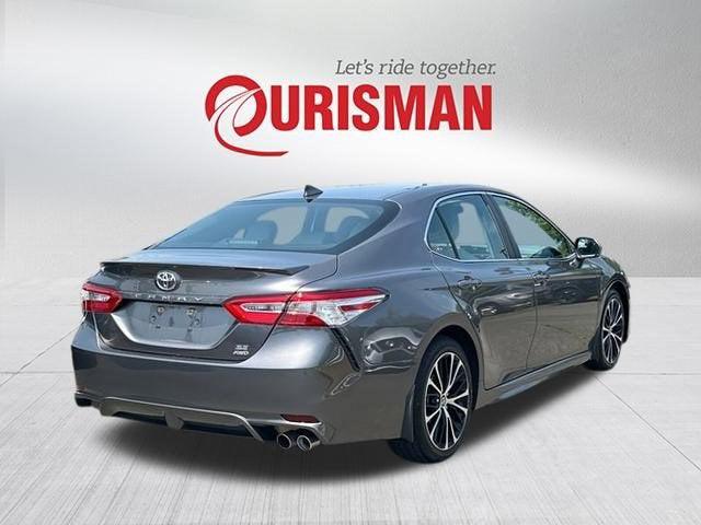 2020 Toyota Camry SE AWD