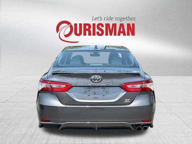 2020 Toyota Camry SE AWD