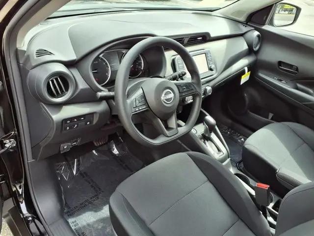 2025 Nissan Kicks S
